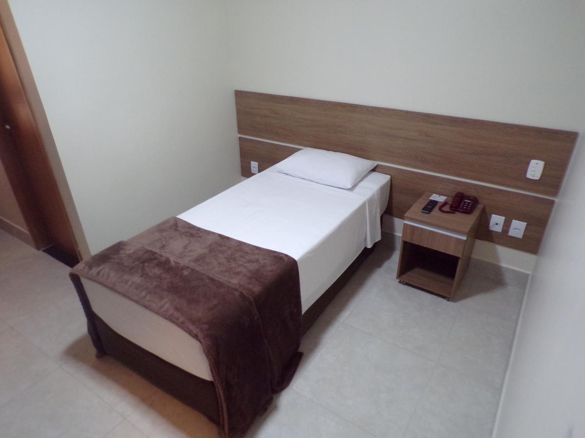 Hotel Hospeda Марилия Экстерьер фото