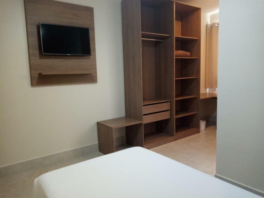 Hotel Hospeda Марилия Экстерьер фото